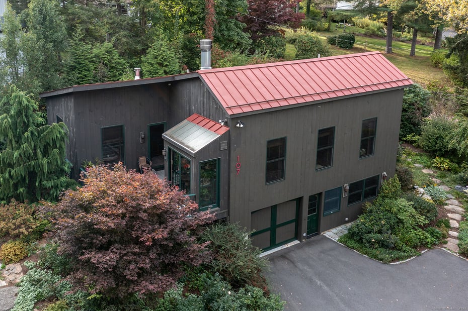 107 Island Trail Photo 3