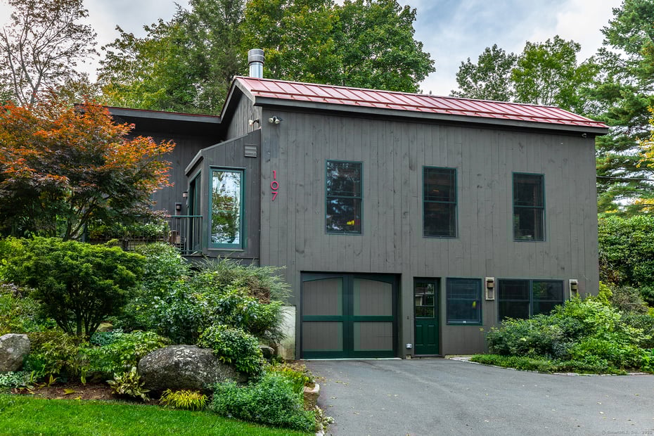 107 Island Trail Photo 4