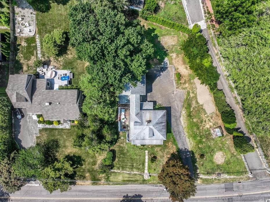 647 Bronson Road Photo 5