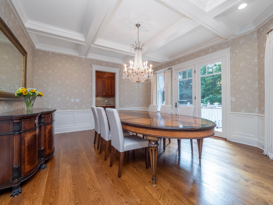 55 Tanners Drive Photo 7