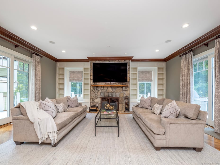 55 Tanners Drive Photo 13