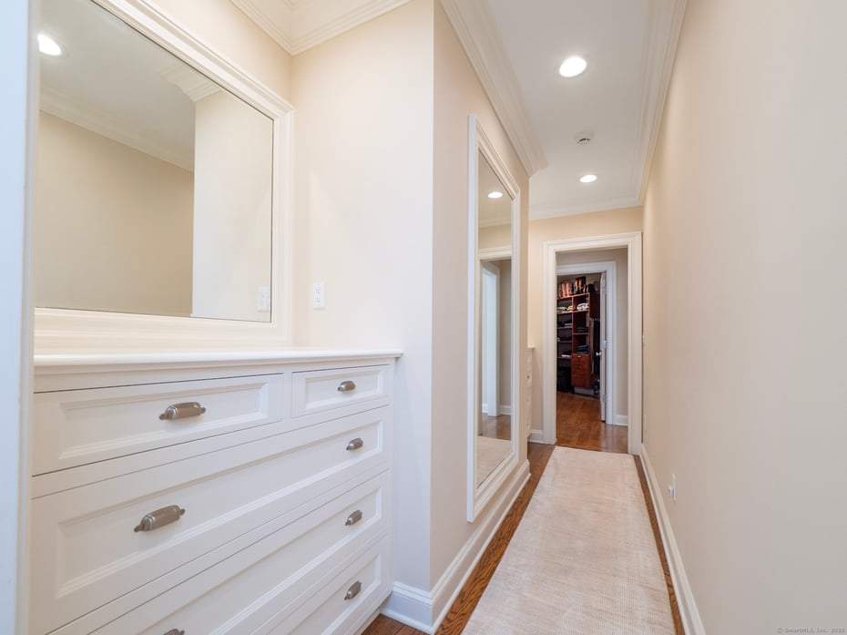 55 Tanners Drive Photo 16