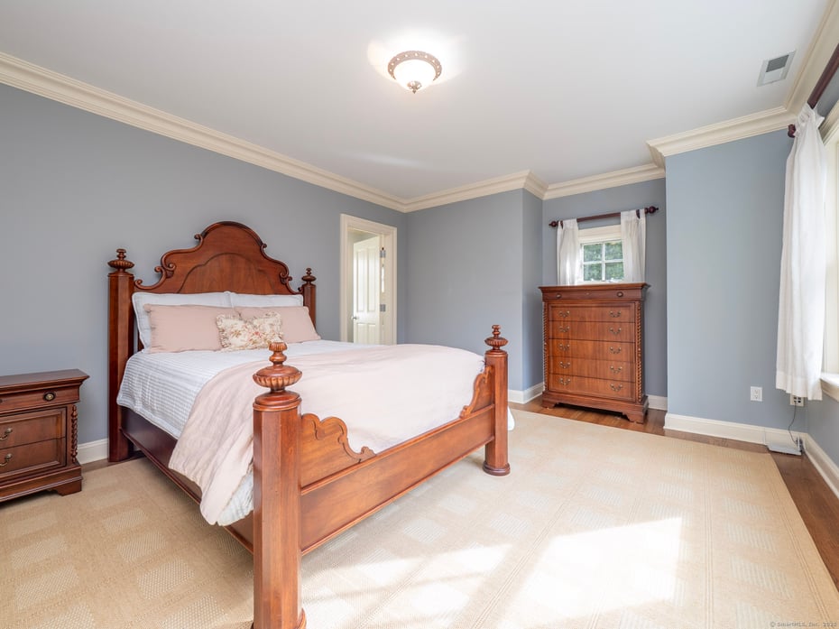 55 Tanners Drive Photo 20