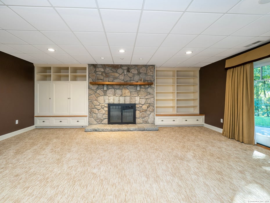 55 Tanners Drive Photo 32