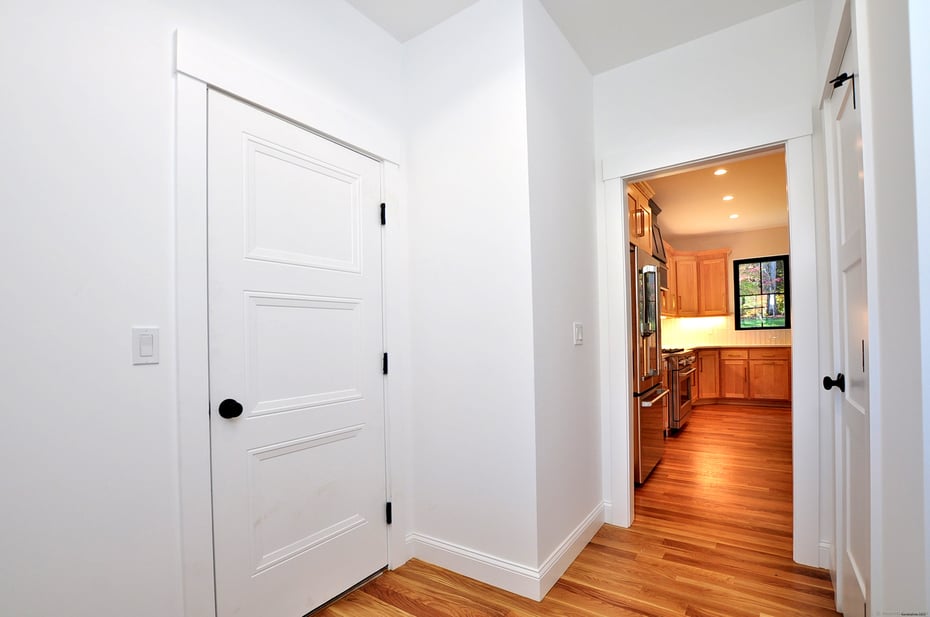 152 East Hill Road Photo 32