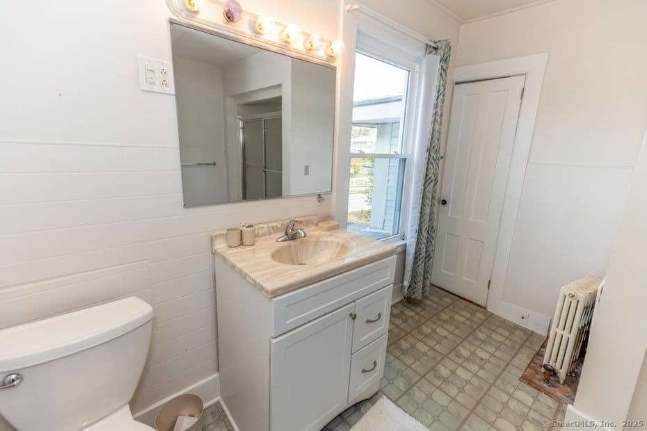 1572 Saybrook Road Photo 24