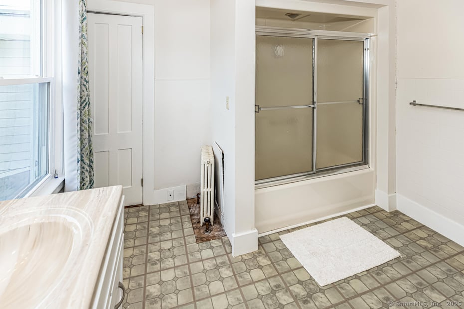 1572 Saybrook Road Photo 25