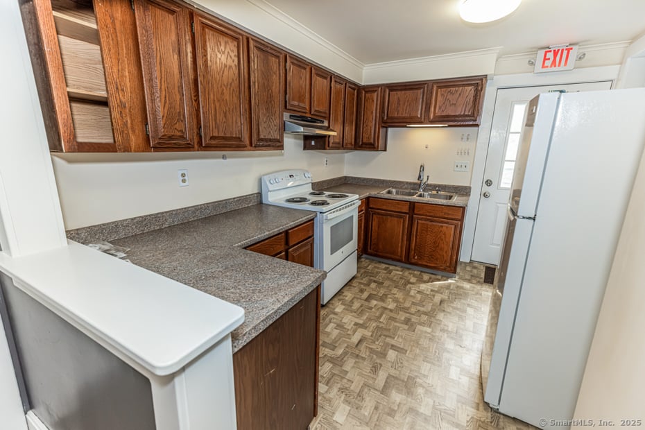 1572 Saybrook Road Photo 28