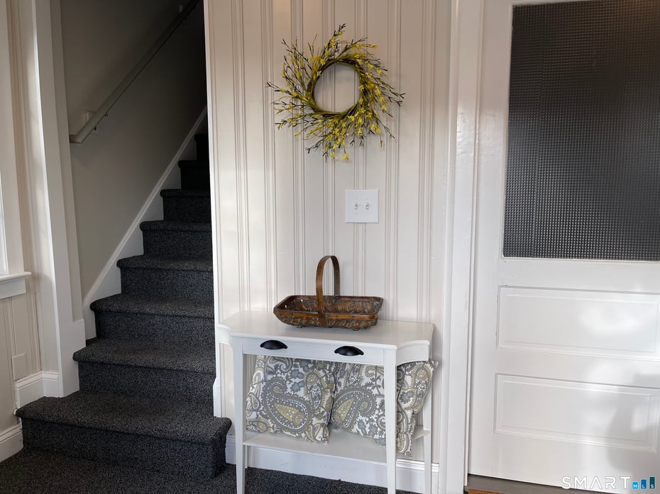 31 Ledge Avenue  #2 Photo 16