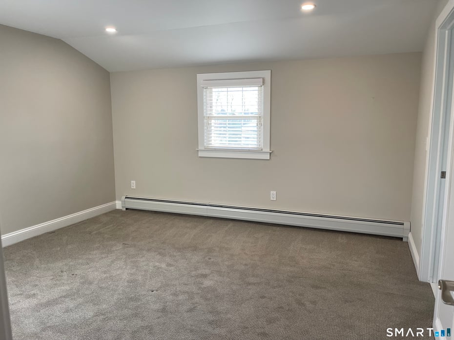 31 Ledge Avenue  #2 Photo 23