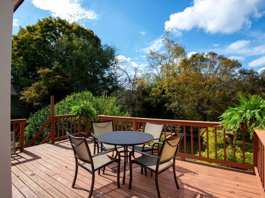 79 Middlesex Avenue Photo 18