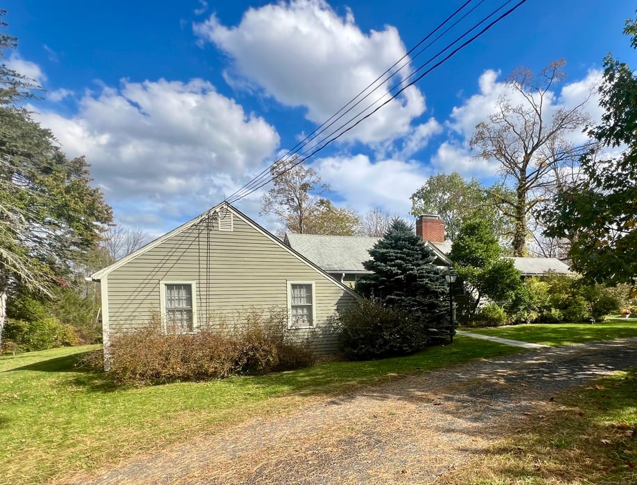 123 Goshen East Street Photo 6