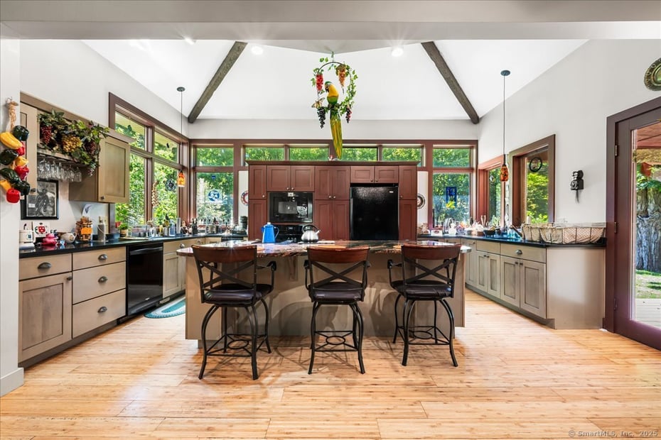 39 Hewitt Road Photo 8