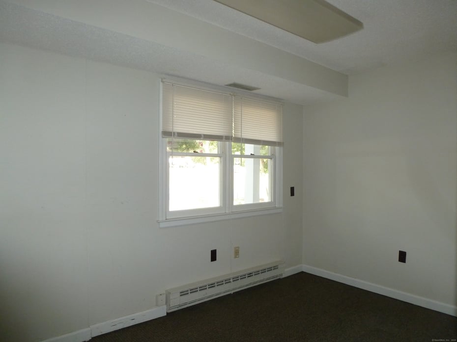 324 Albany Turnpike Photo 4