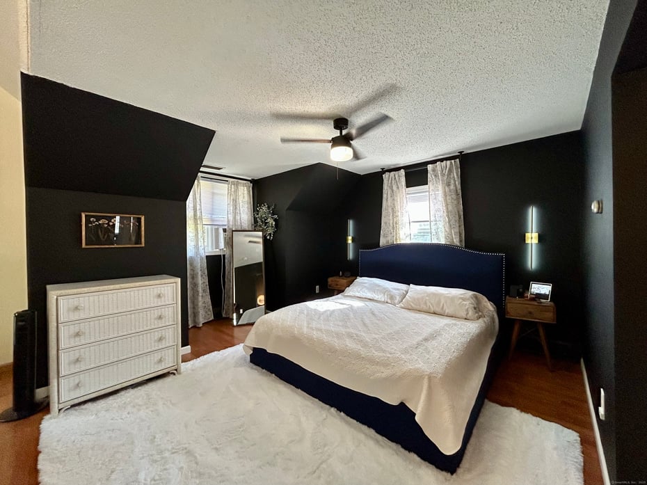 106a Pinney Street Photo 20