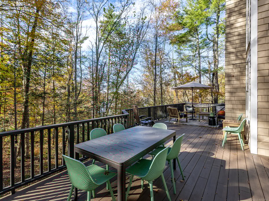 8 Sherbrook Drive Photo 4