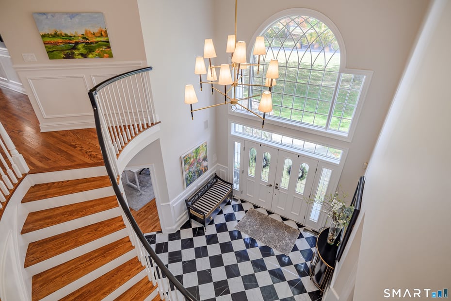 14 Merlins Lane Photo 3