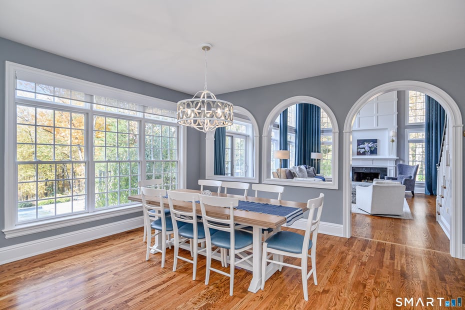 14 Merlins Lane Photo 7