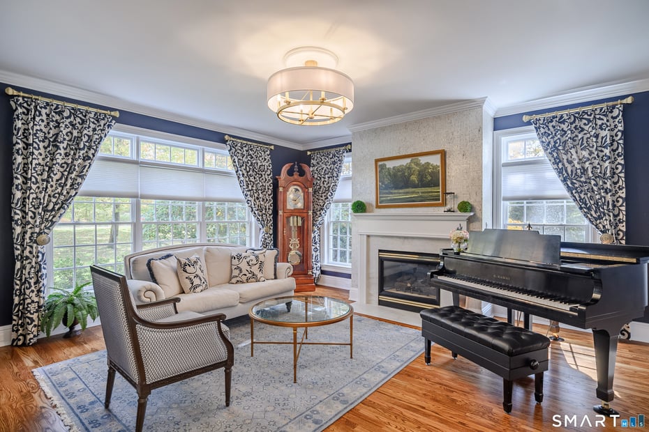 14 Merlins Lane Photo 12