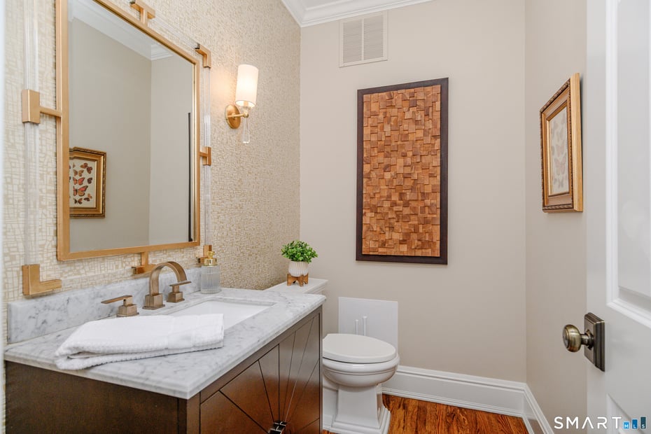 14 Merlins Lane Photo 16