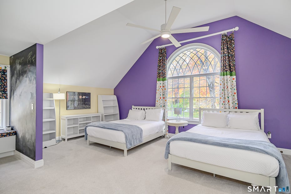 14 Merlins Lane Photo 18