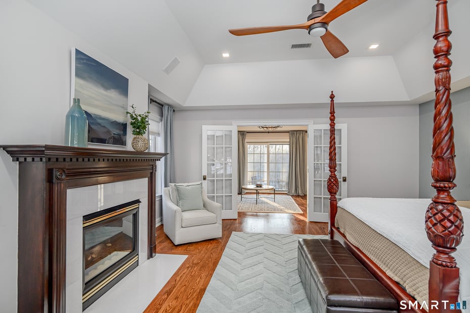 14 Merlins Lane Photo 25