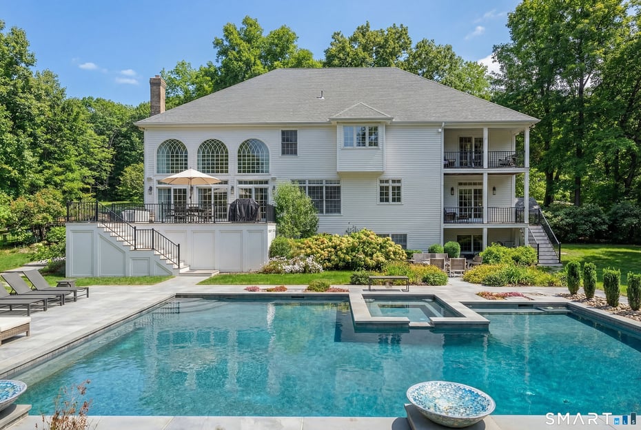 14 Merlins Lane Photo 32