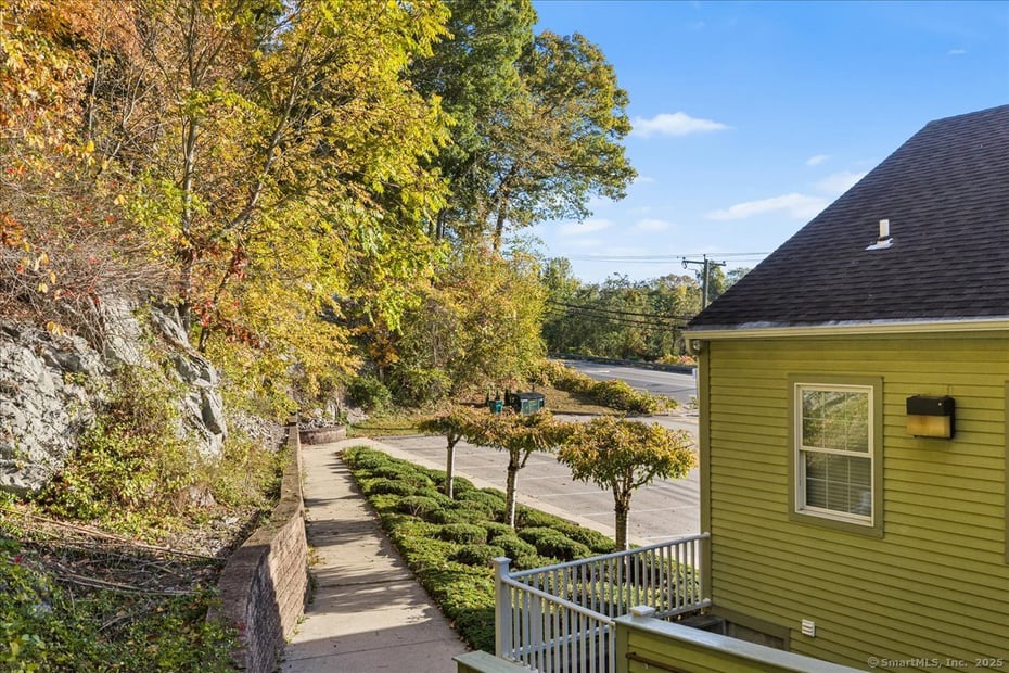 620 Norwich New London Turnpike Photo 4