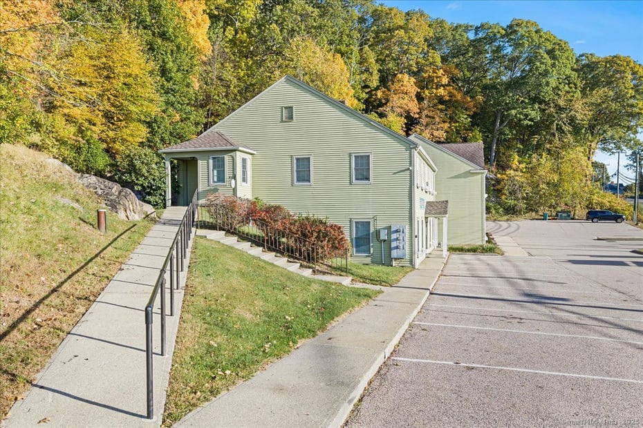 620 Norwich New London Turnpike Photo 6