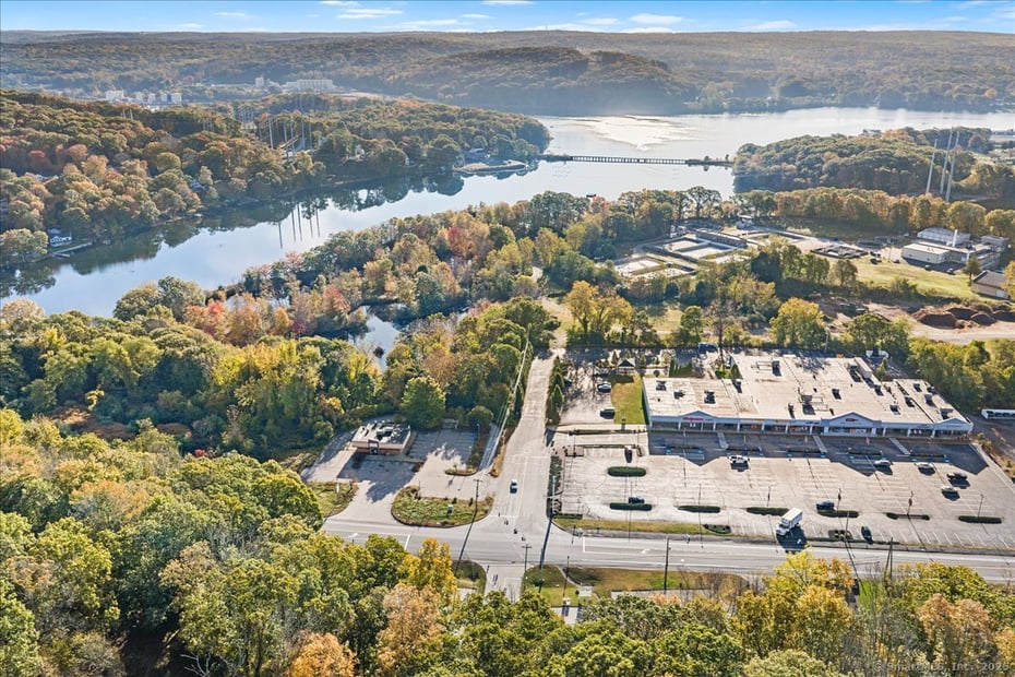 620 Norwich New London Turnpike Photo 9