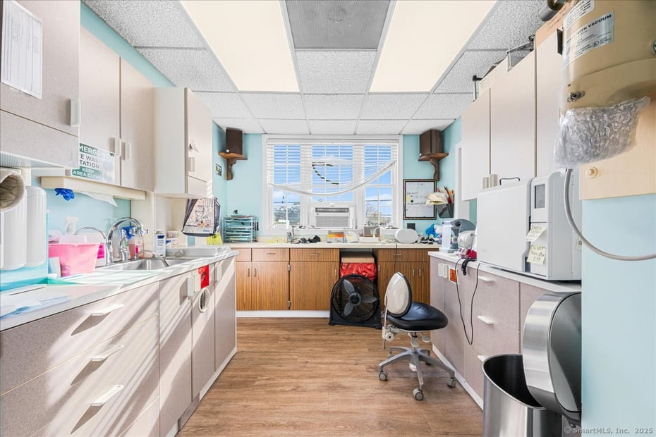 620 Norwich New London Turnpike Photo 32