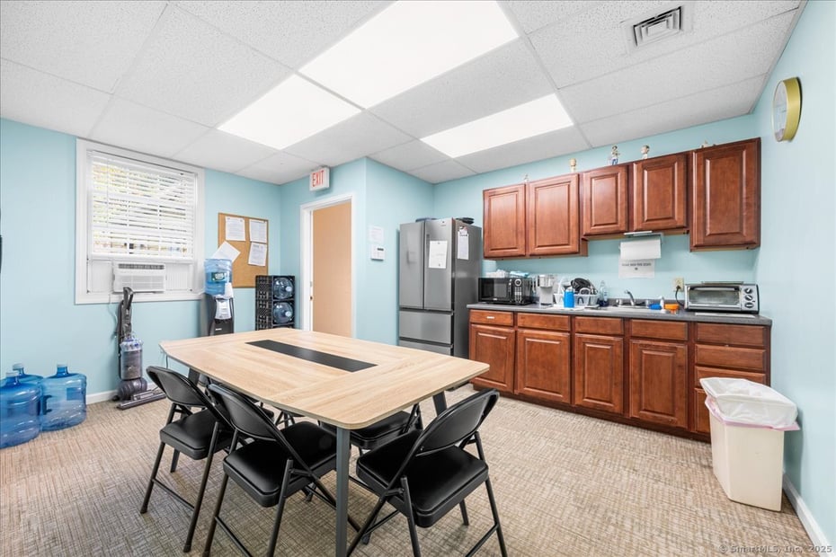 620 Norwich New London Turnpike Photo 36