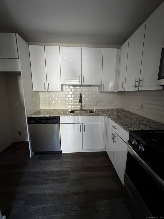 1435 State Street Photo 9