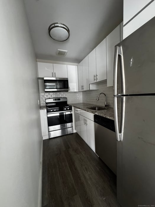 1435 State Street Photo 12