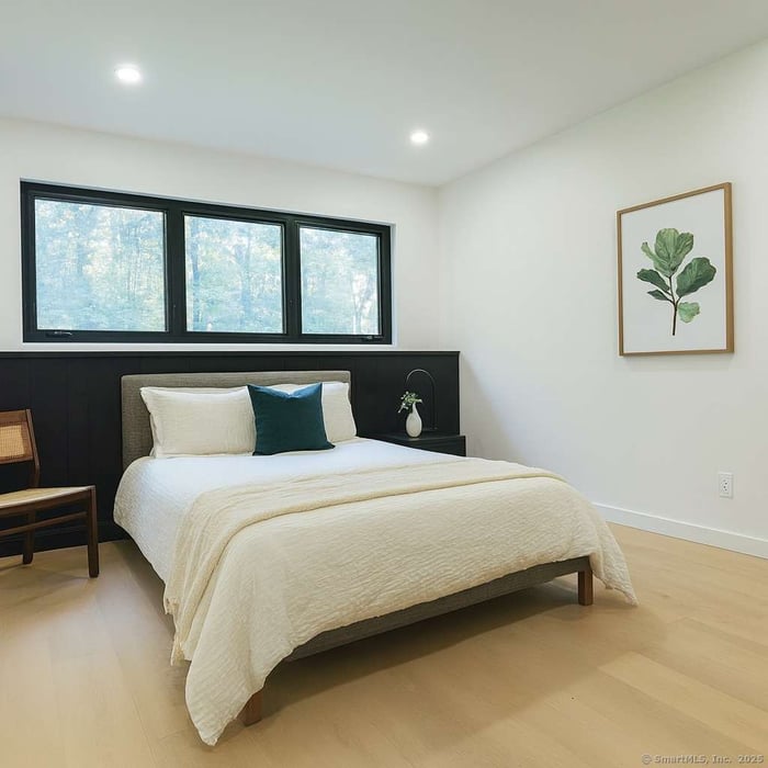 11 Coachman Lane Photo 24