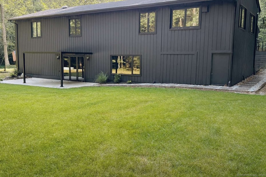 11 Coachman Lane Photo 31