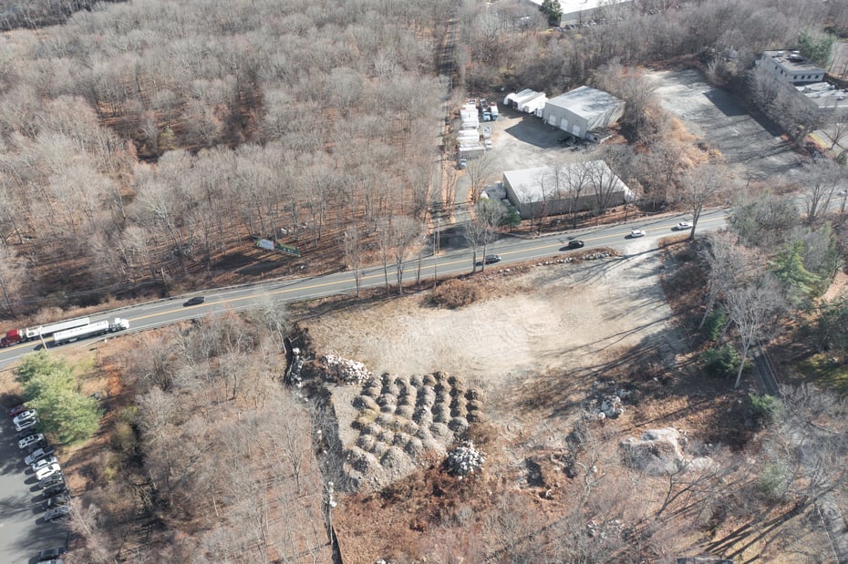 909 Main Street Photo 3