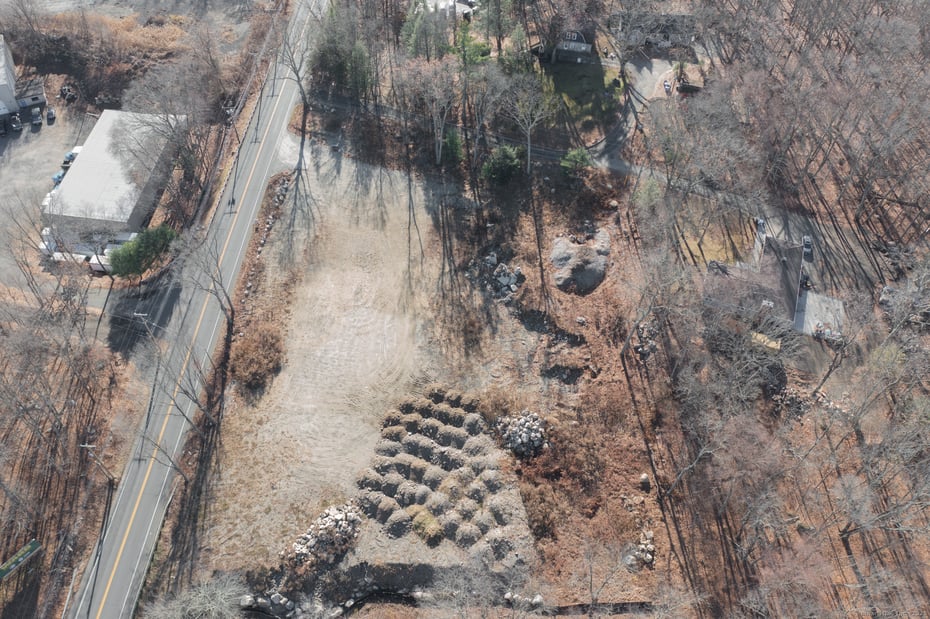 909 Main Street Photo 7