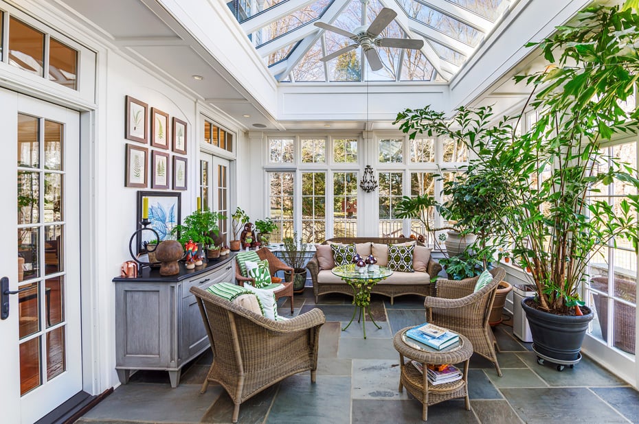 384 West Lane Photo 6