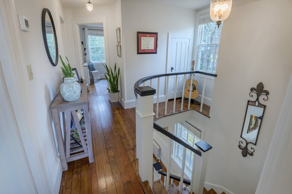 384 West Lane Photo 27