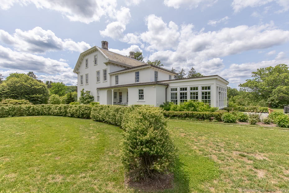 114 Walkley Hill Road Photo 3