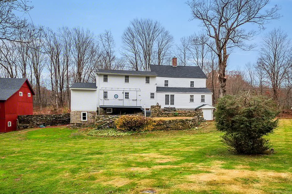 114 Carmel Hill Road North Photo 4