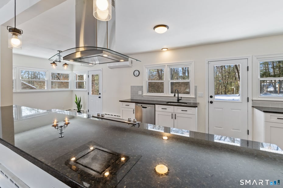 26 Forest Lane Photo 5