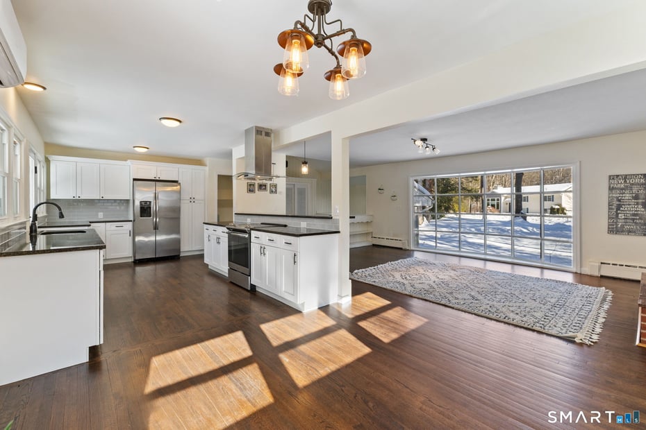 26 Forest Lane Photo 9