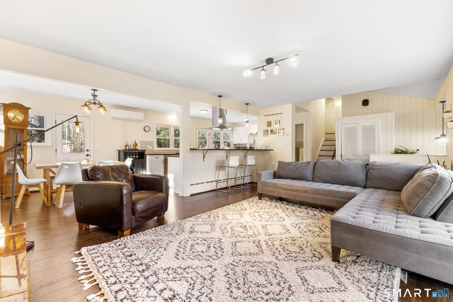 26 Forest Lane Photo 14