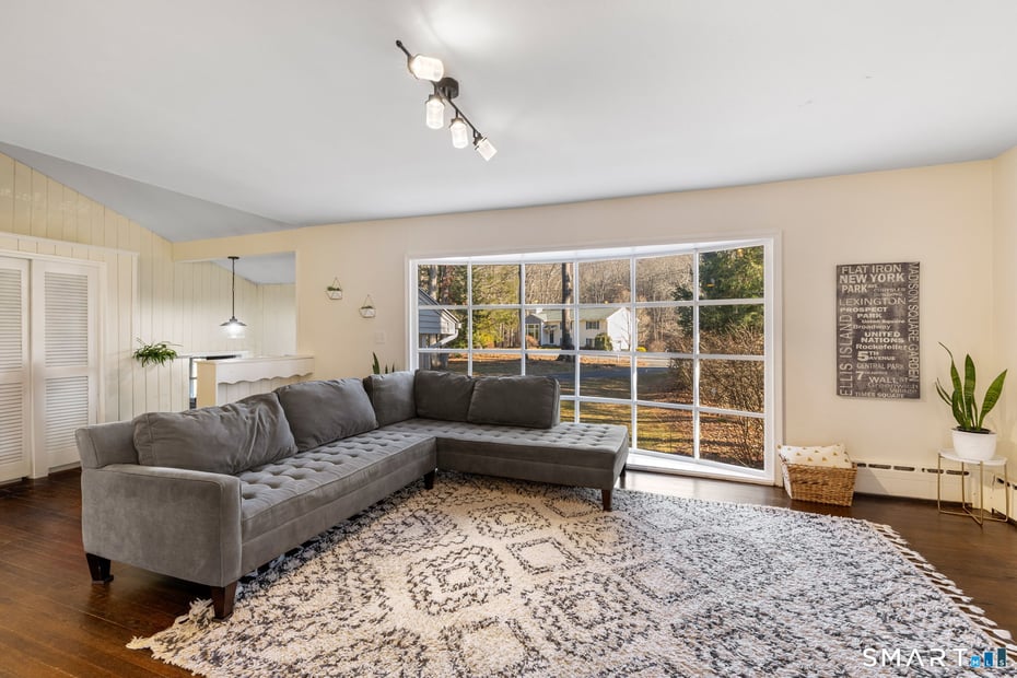 26 Forest Lane Photo 15