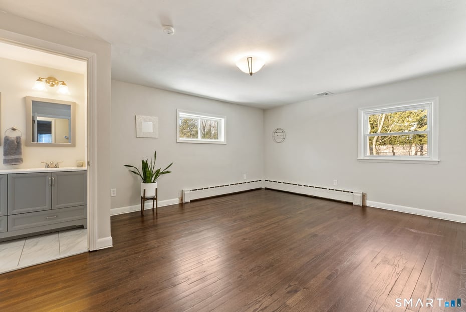 26 Forest Lane Photo 22