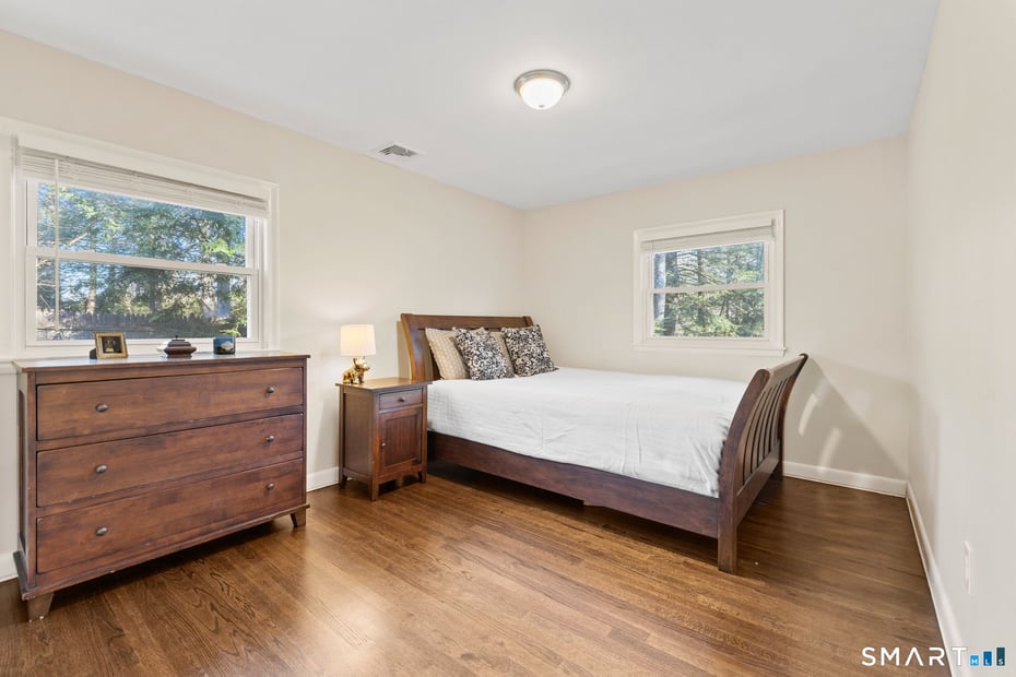 26 Forest Lane Photo 28