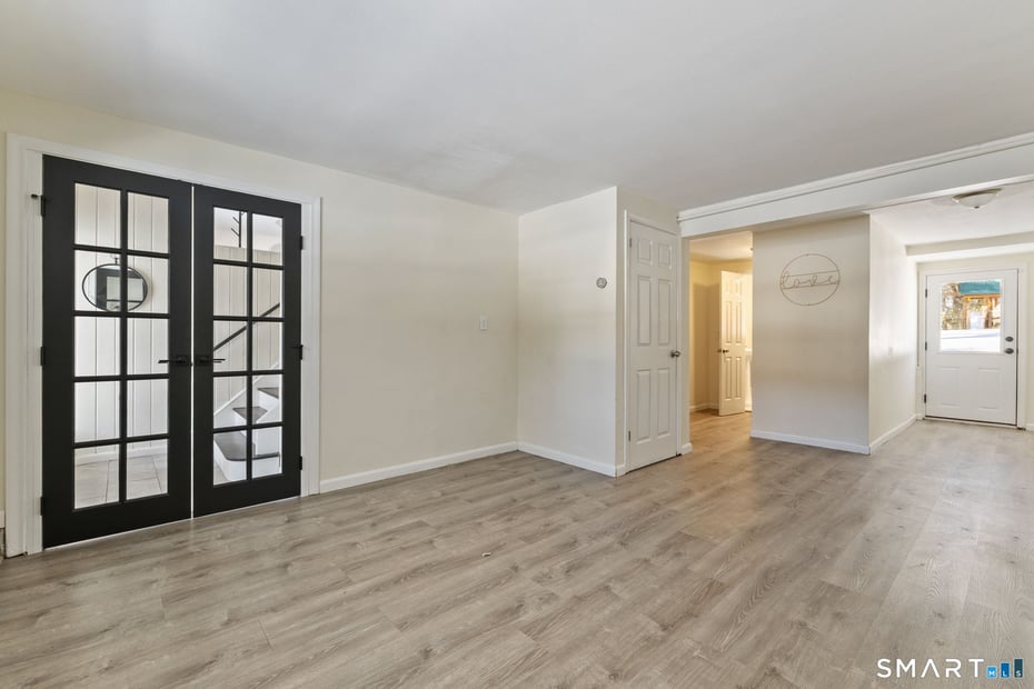 26 Forest Lane Photo 33