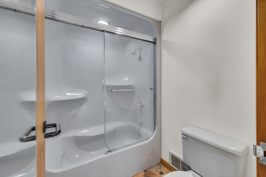 1 Northcrest Drive Photo 27